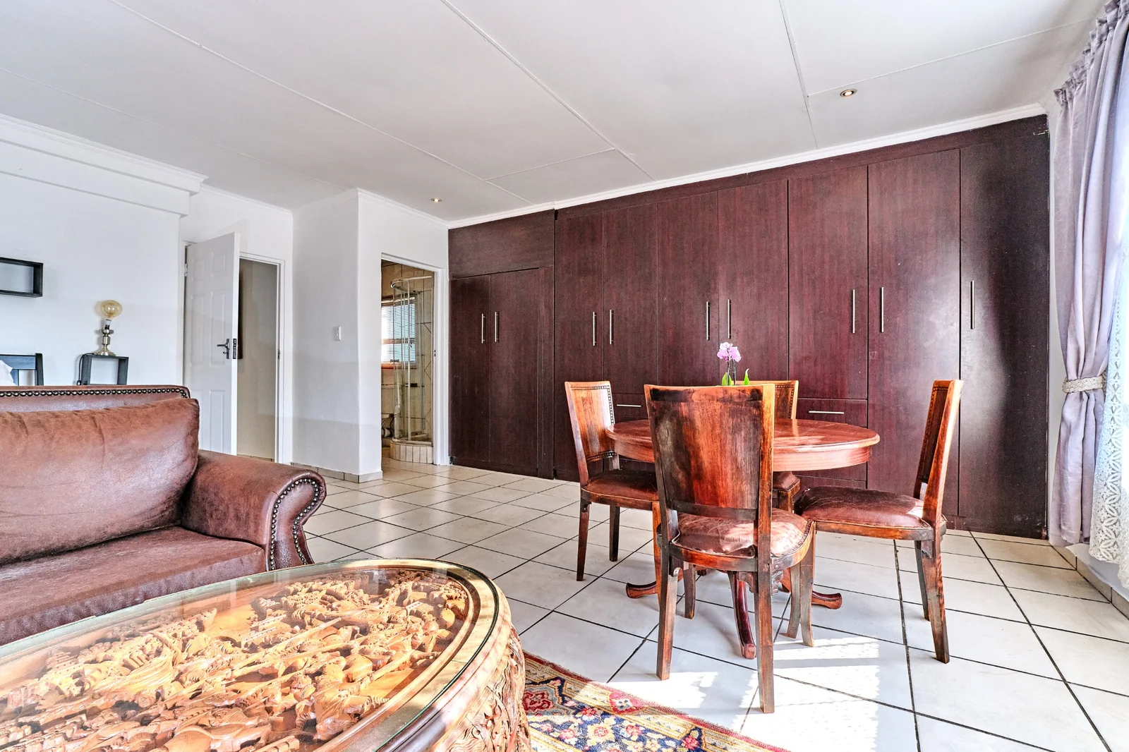 Bedrooms: 4 (dual Master-Suites) Bathrooms: 3.5 | Garages: 2 | Staff Accommodation with own entrance l Solar<br/>