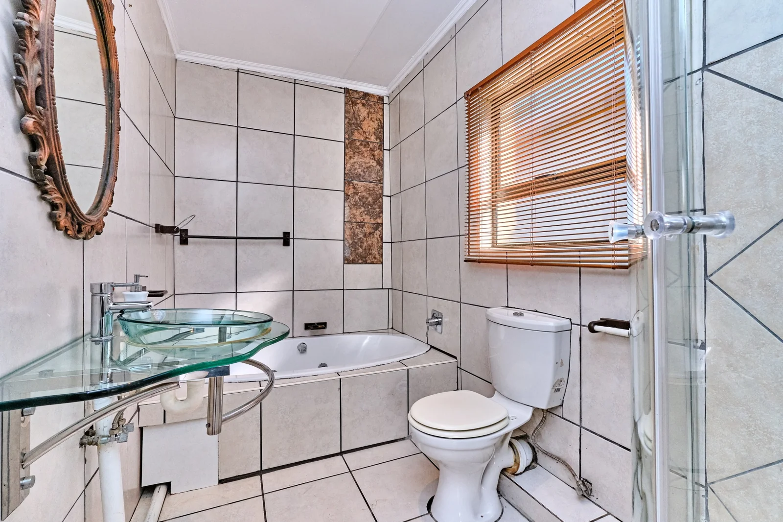 Bedrooms: 4 (dual Master-Suites) Bathrooms: 3.5 | Garages: 2 | Staff Accommodation with own entrance l Solar<br/>