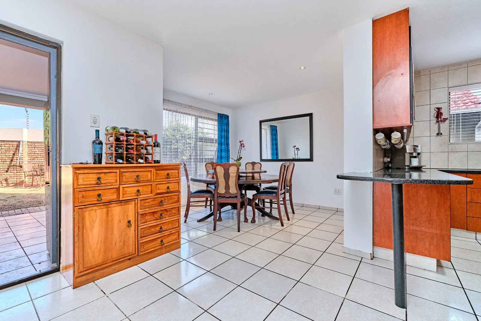 Bedrooms: 4 (dual Master-Suites) Bathrooms: 3.5 | Garages: 2 | Staff Accommodation with own entrance l Solar<br/>