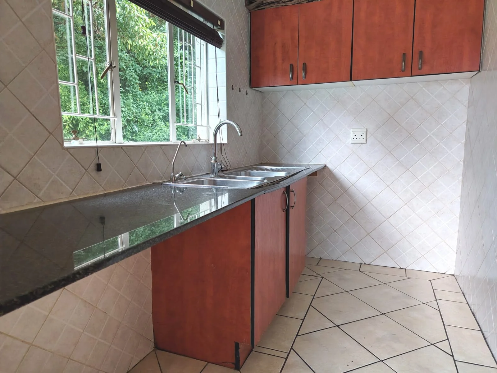 Fabulous Rental Property in a perfect, tranquil setting of Rangeview ext