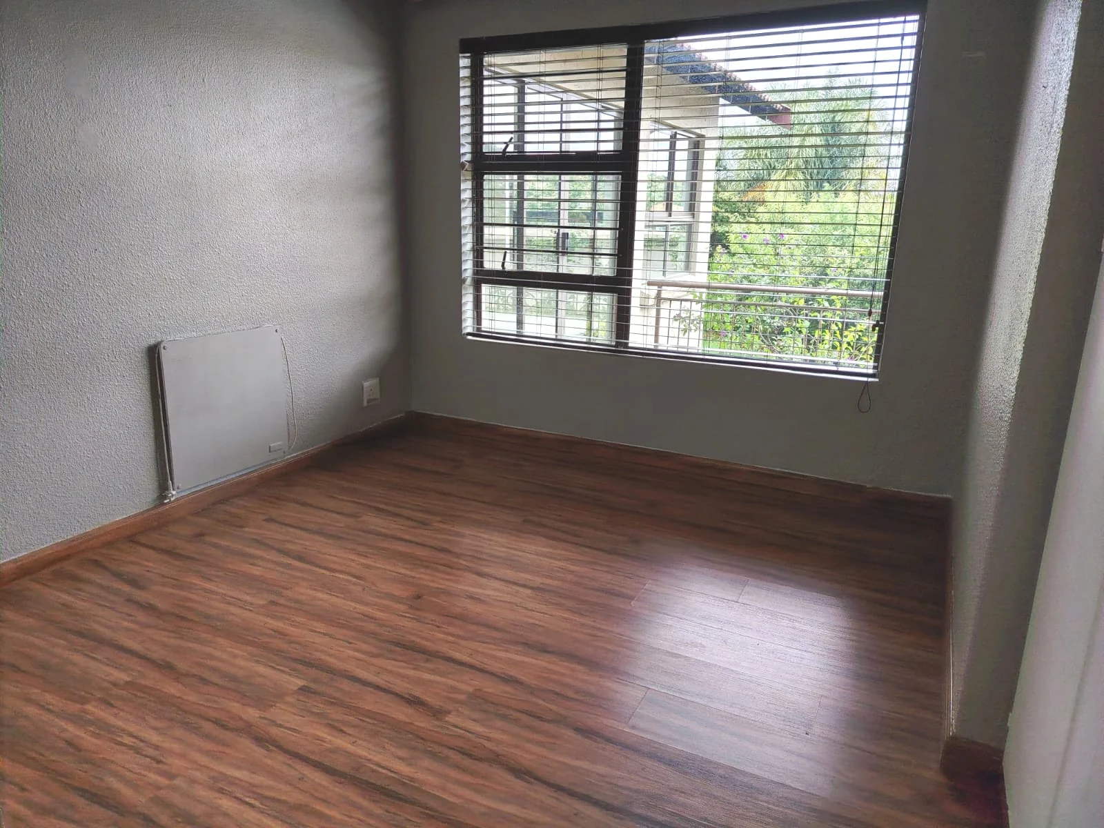 Fabulous Rental Property in a perfect, tranquil setting of Rangeview ext