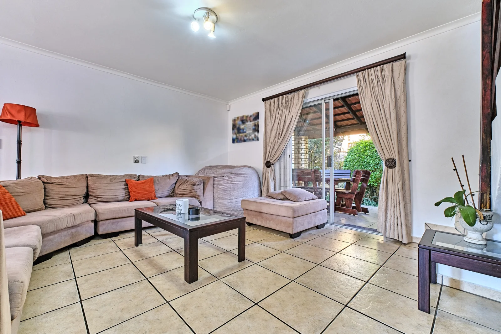 4 Bedroom Townhouse for Sale in Willowbrook