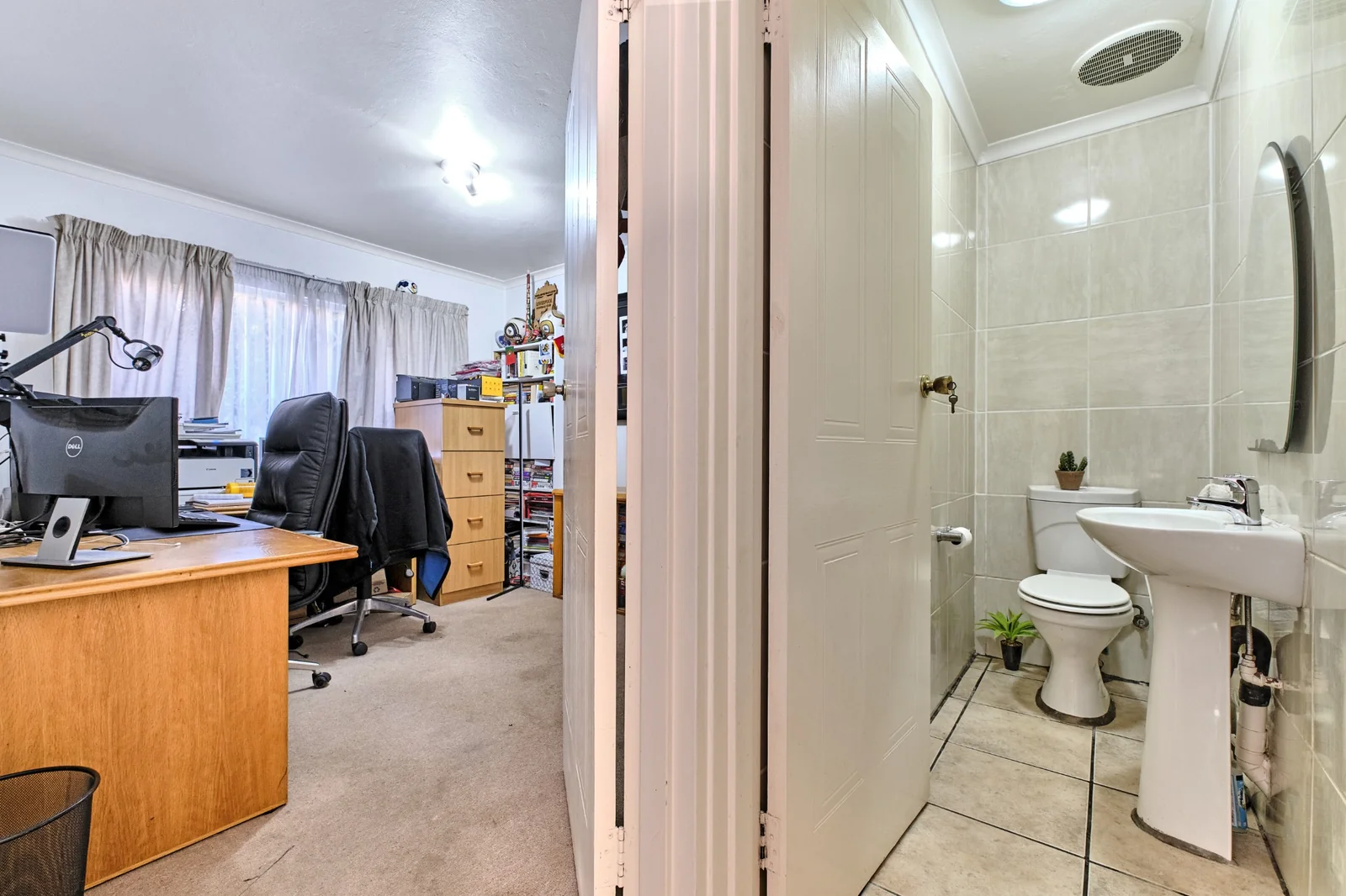 4 Bedroom Townhouse for Sale in Willowbrook