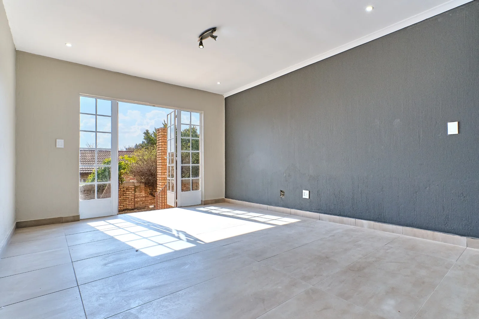 3 Bedroom Simplex to Rent in Wilgeheuwel