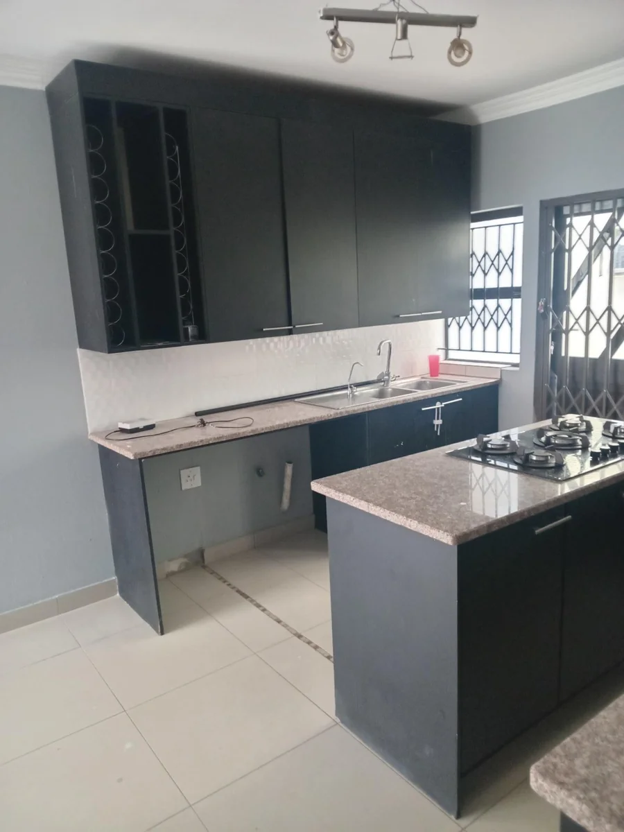 A  lovely 3 bed 2 bath house Sagewood, Midrand.