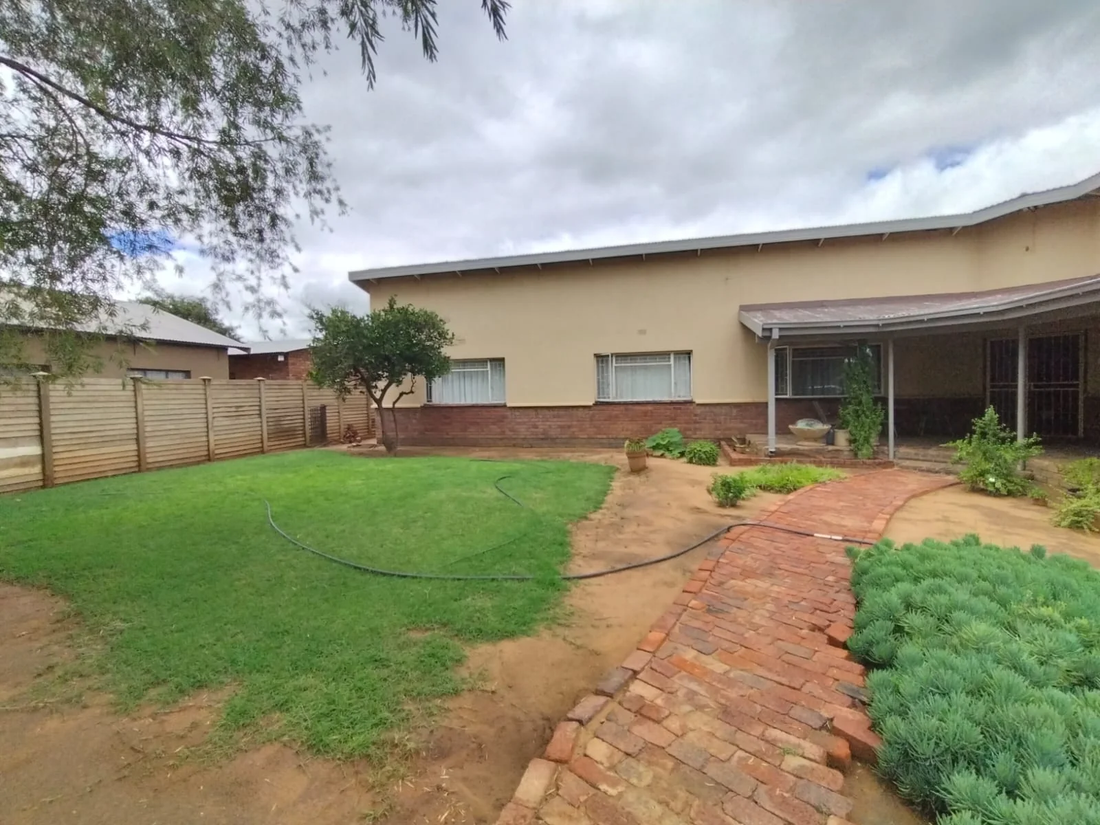 4 Bedroom House For Sale