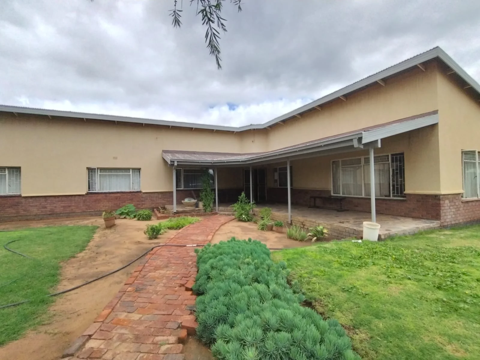 4 Bedroom House For Sale