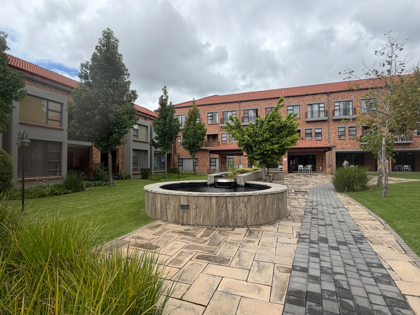 NEW LISTING ...... RETIREMENT LIVING AT IT'S BEST!