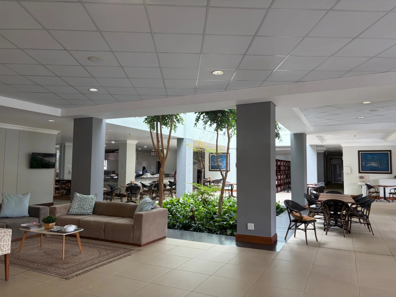 NEW LISTING ...... RETIREMENT LIVING AT IT'S BEST!