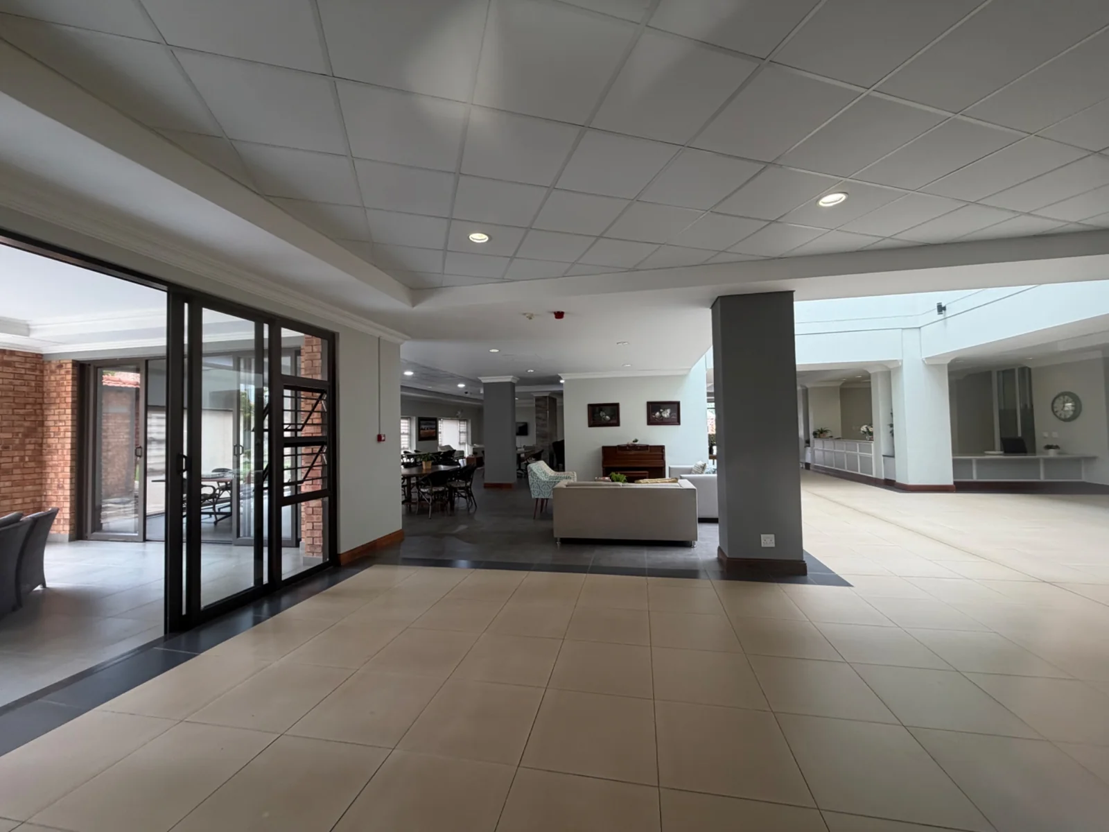 NEW LISTING ...... RETIREMENT LIVING AT IT'S BEST!