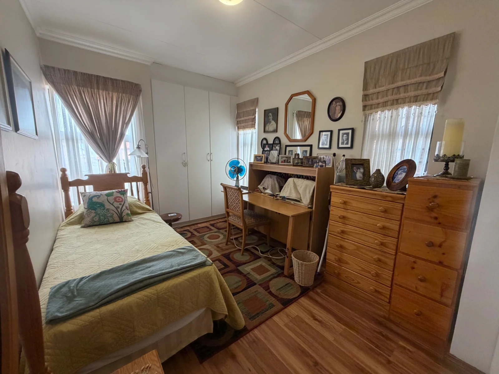 NEW LISTING ...... RETIREMENT LIVING AT IT'S BEST!