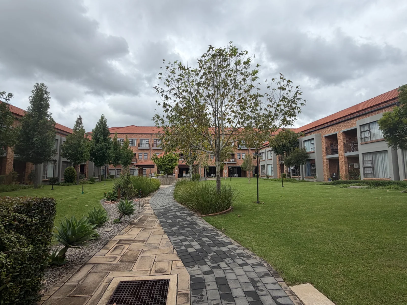 NEW LISTING ...... RETIREMENT LIVING AT IT'S BEST!