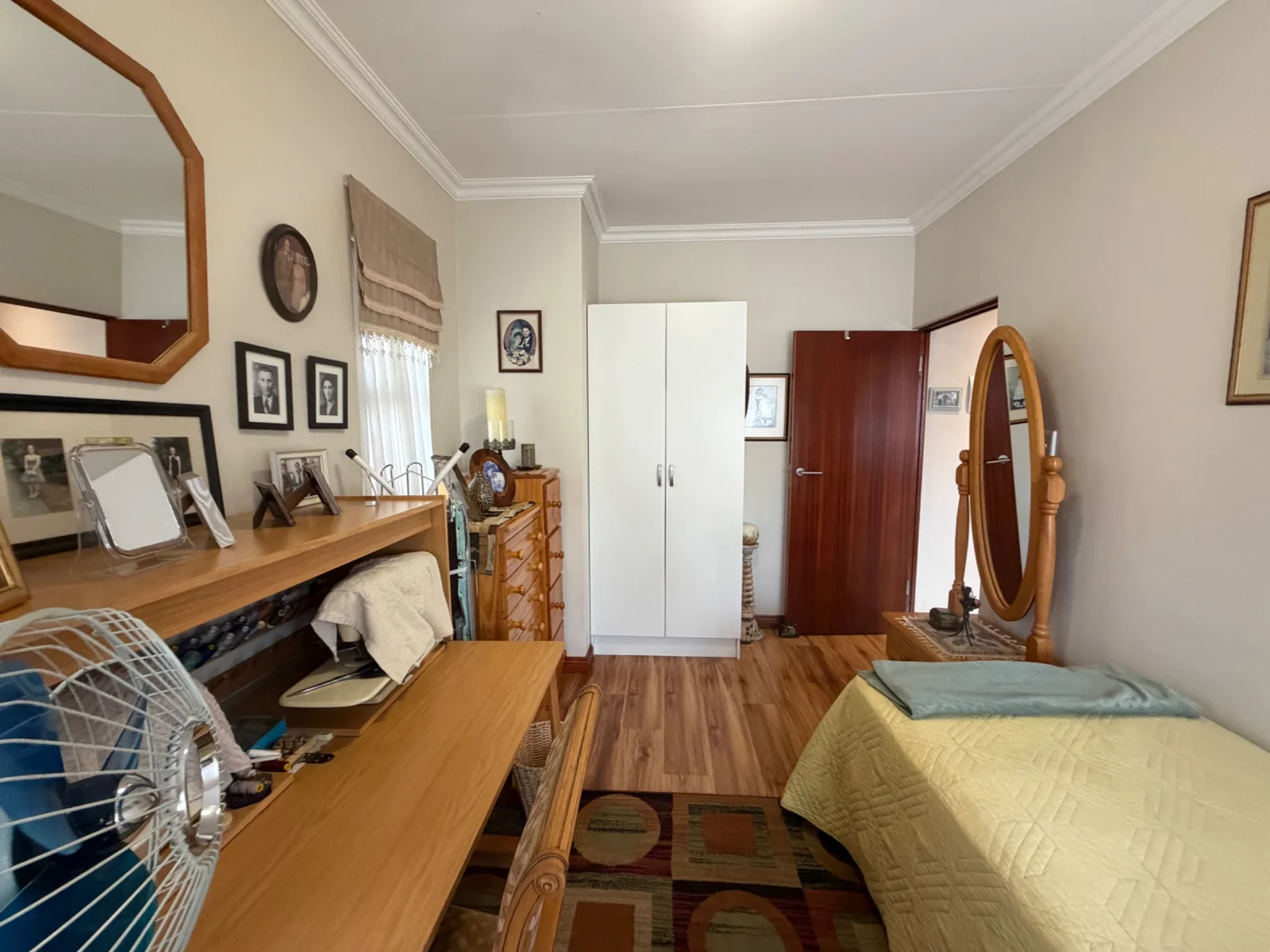 NEW LISTING ...... RETIREMENT LIVING AT IT'S BEST!