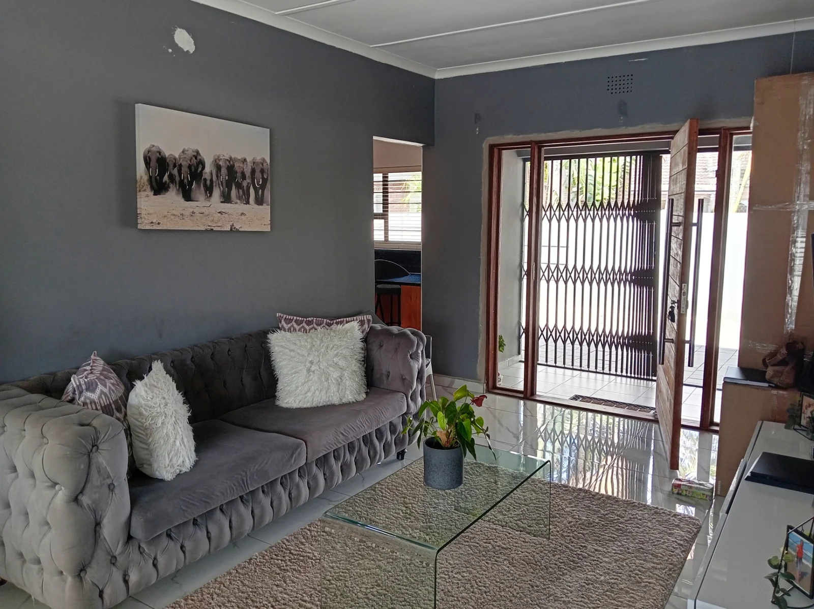 STEP INTO THIS STUNNING AND ELEGENCE HOUSE