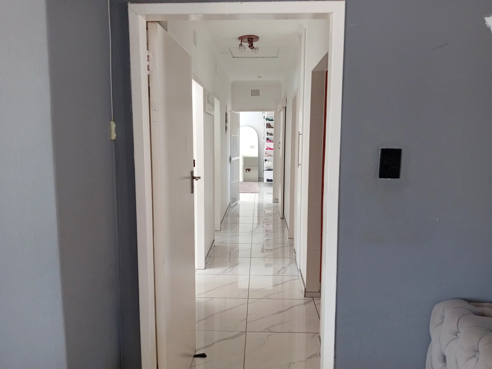 STEP INTO THIS STUNNING AND ELEGENCE HOUSE