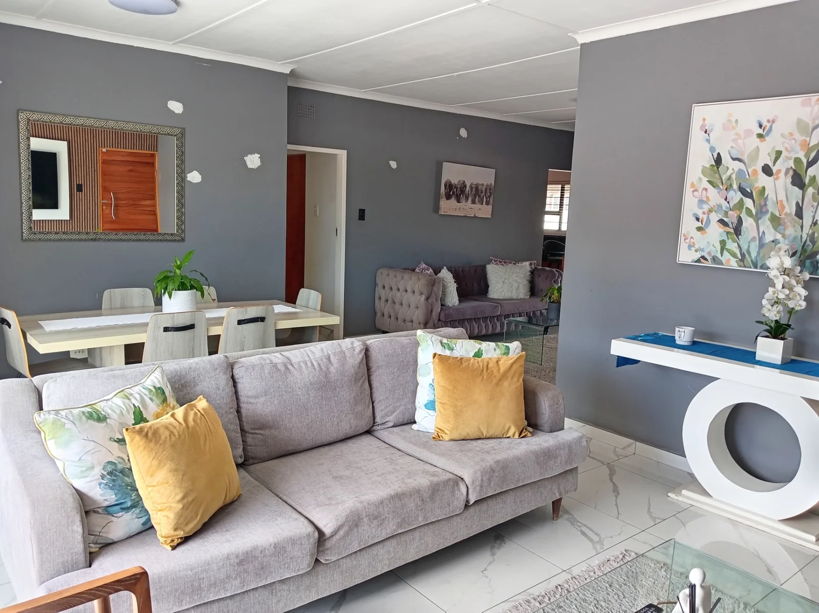 STEP INTO THIS STUNNING AND ELEGENCE HOUSE