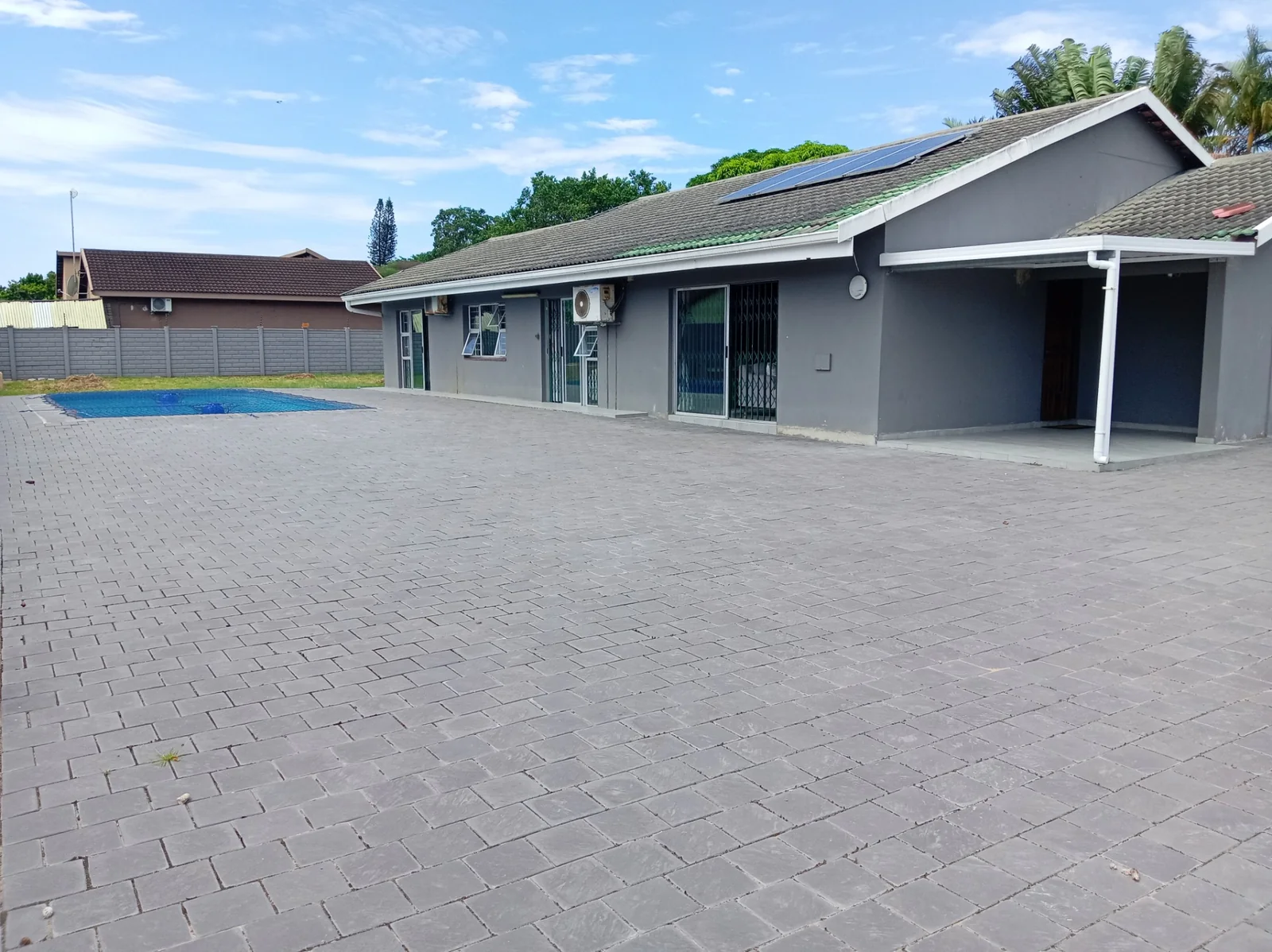 STEP INTO THIS STUNNING AND ELEGENCE HOUSE