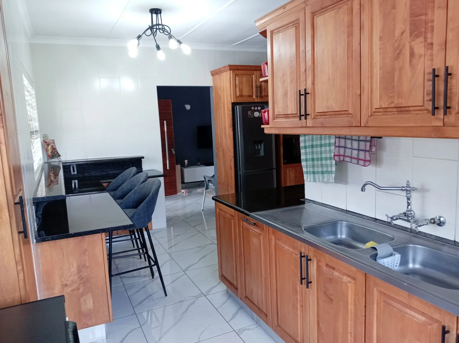 STEP INTO THIS STUNNING AND ELEGENCE HOUSE