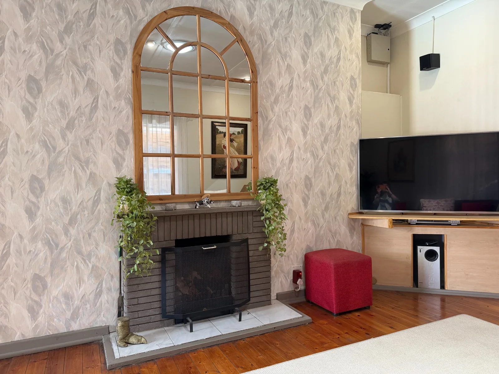 Bayswater Move in Ready Bayswater home with a flat for sale