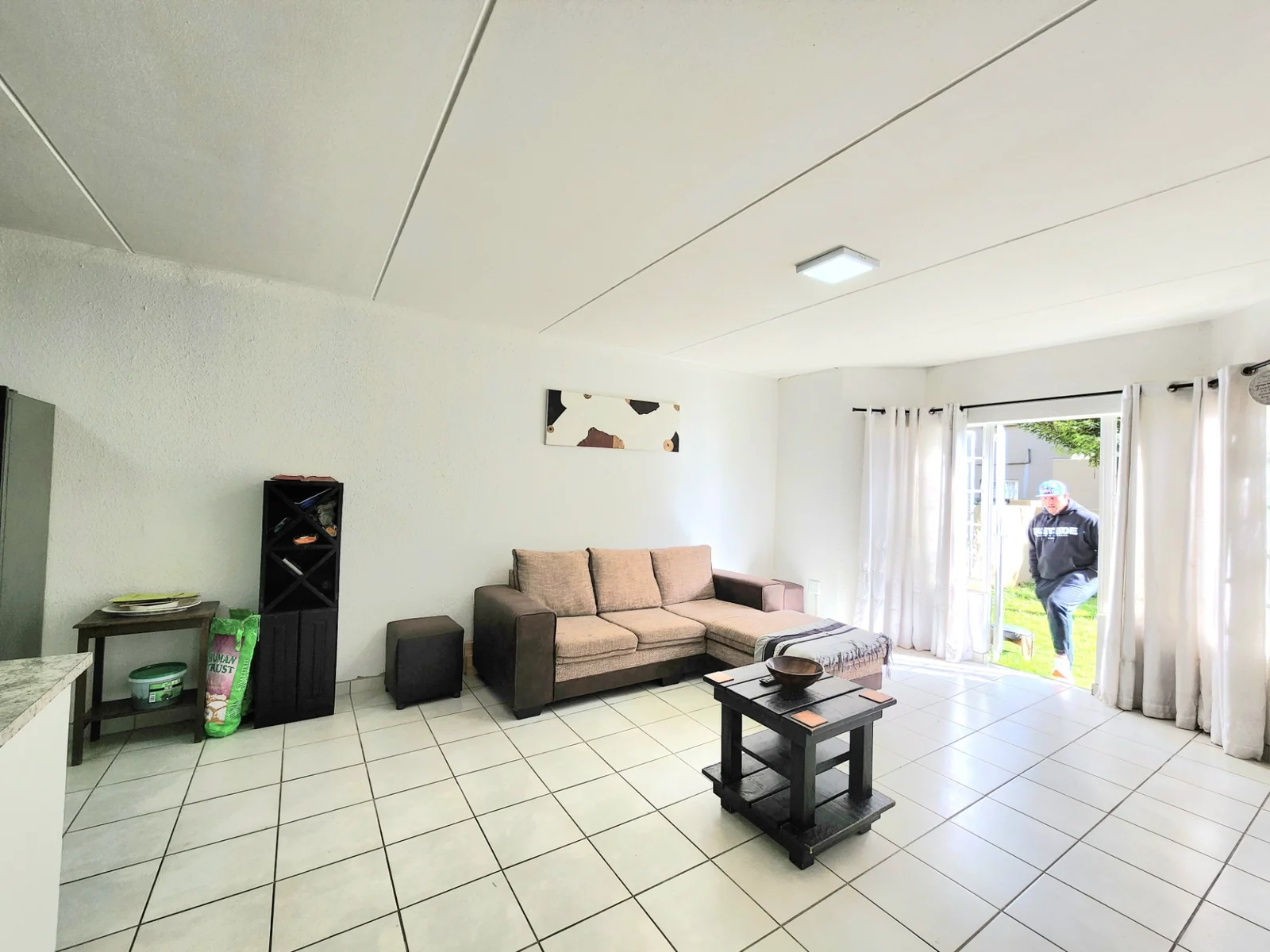 Spacious Ground Floor Unit in Secure Westwood Villas – Byers Park