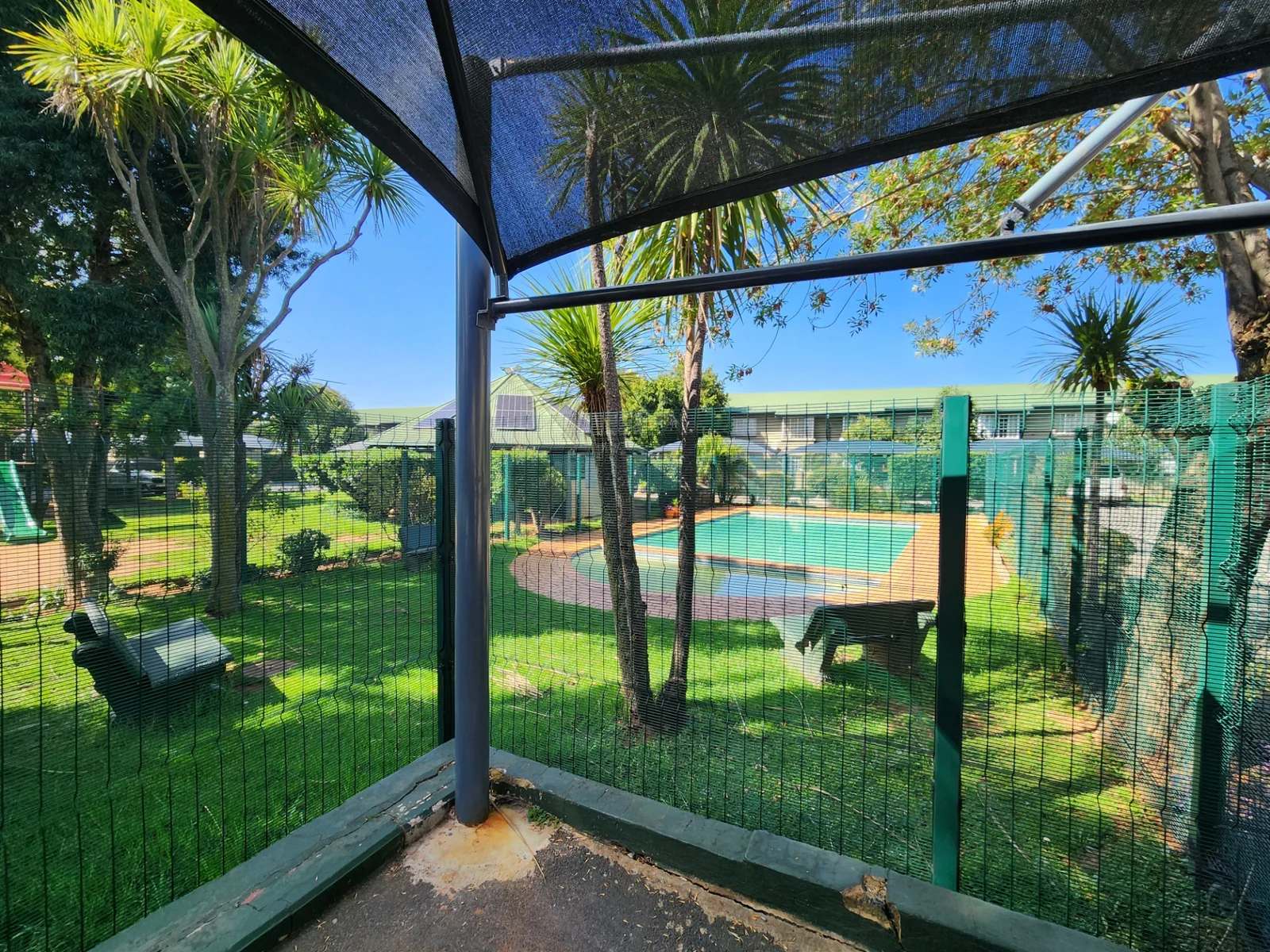 Spacious Ground Floor Unit in Secure Westwood Villas – Byers Park