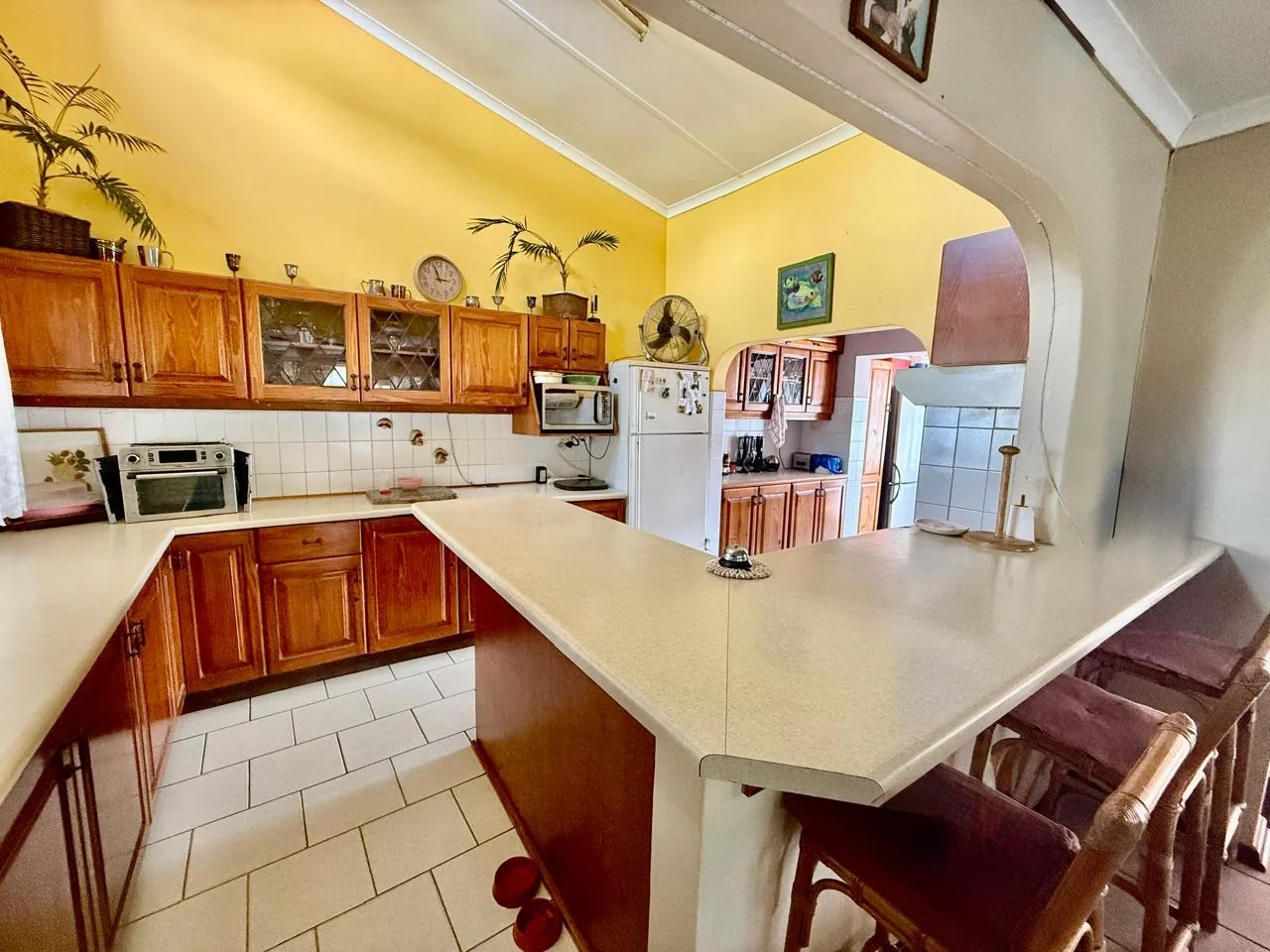 Comfortable family living combined with excellent income potential