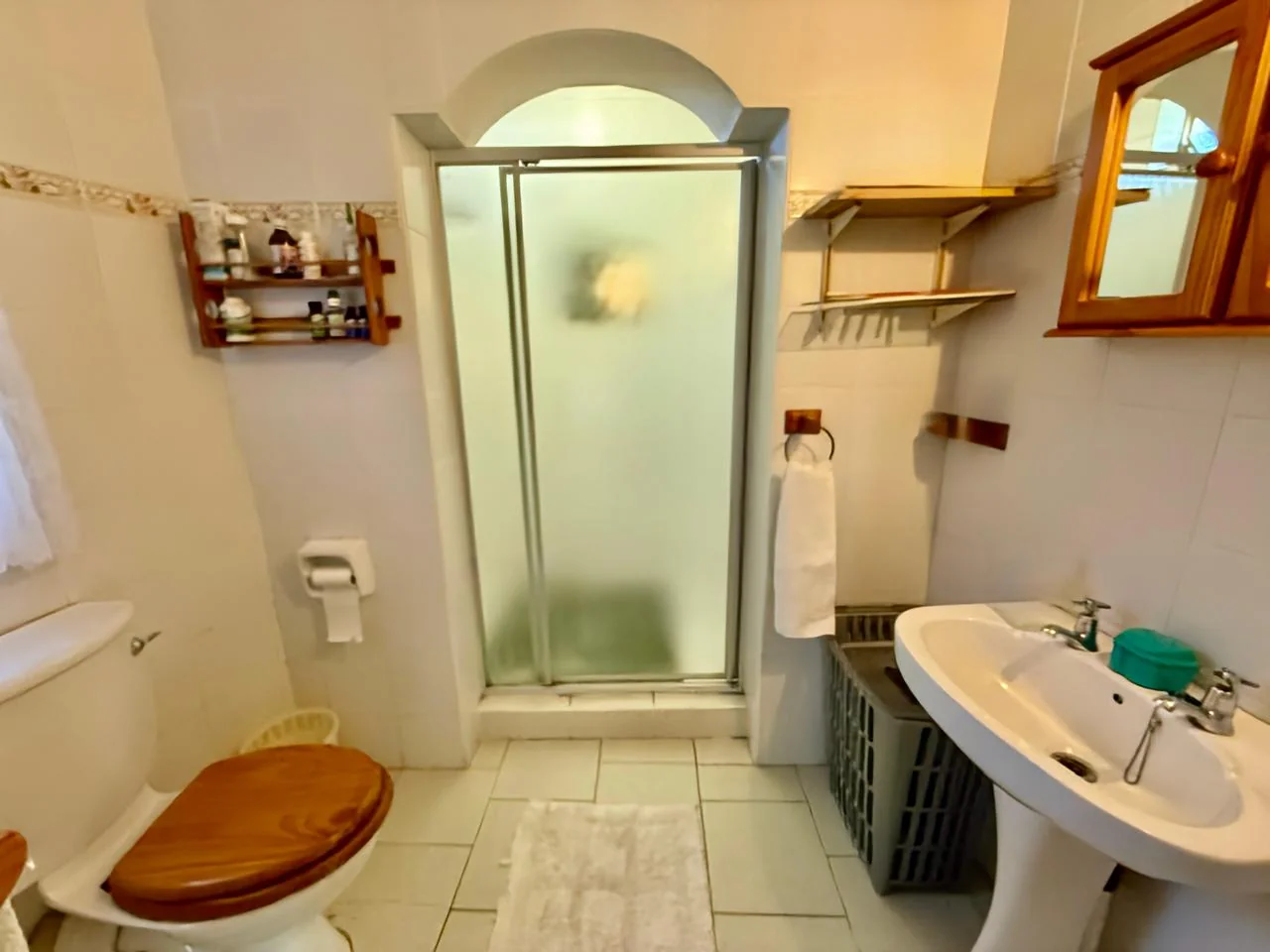 Comfortable family living combined with excellent income potential