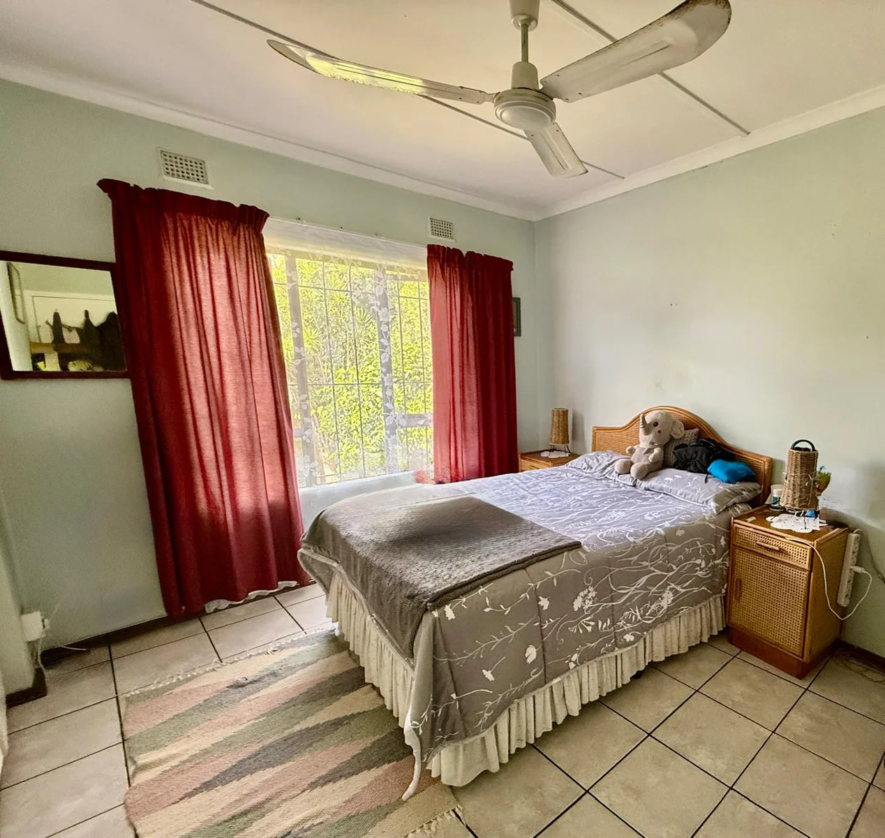 Comfortable family living combined with excellent income potential