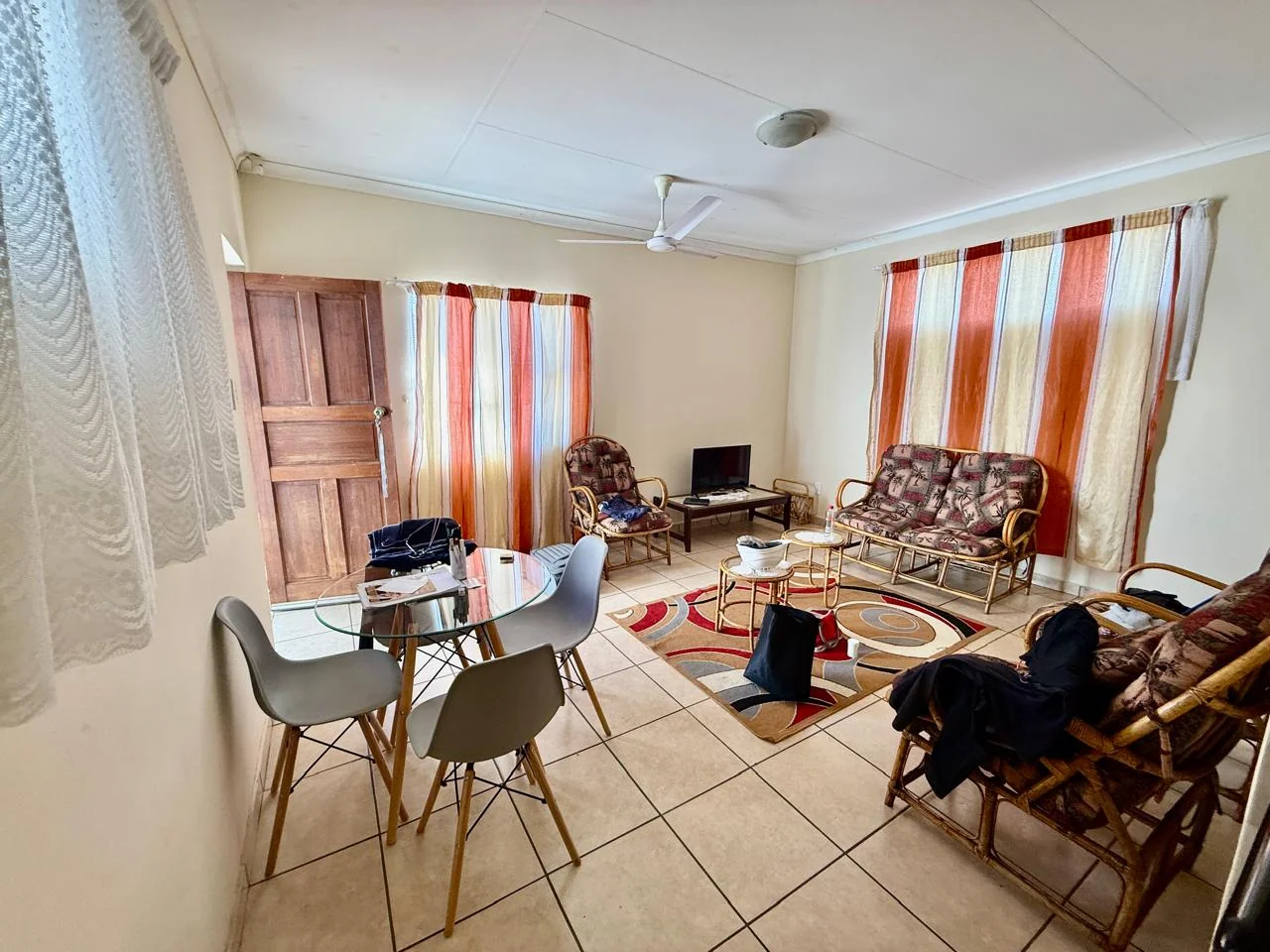 Comfortable family living combined with excellent income potential