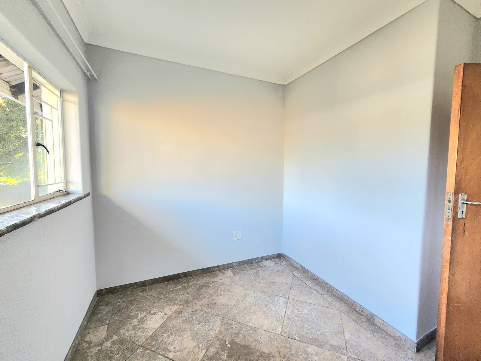 Spacious 3 Bedroom home to Rent in Farrarmere