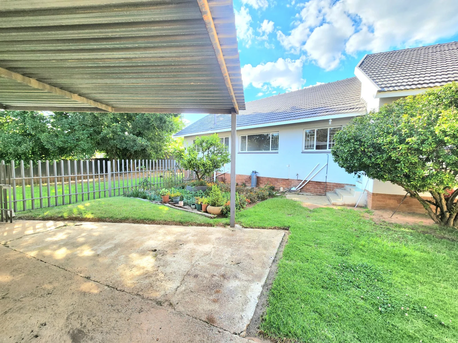 Spacious 3 Bedroom home to Rent in Farrarmere