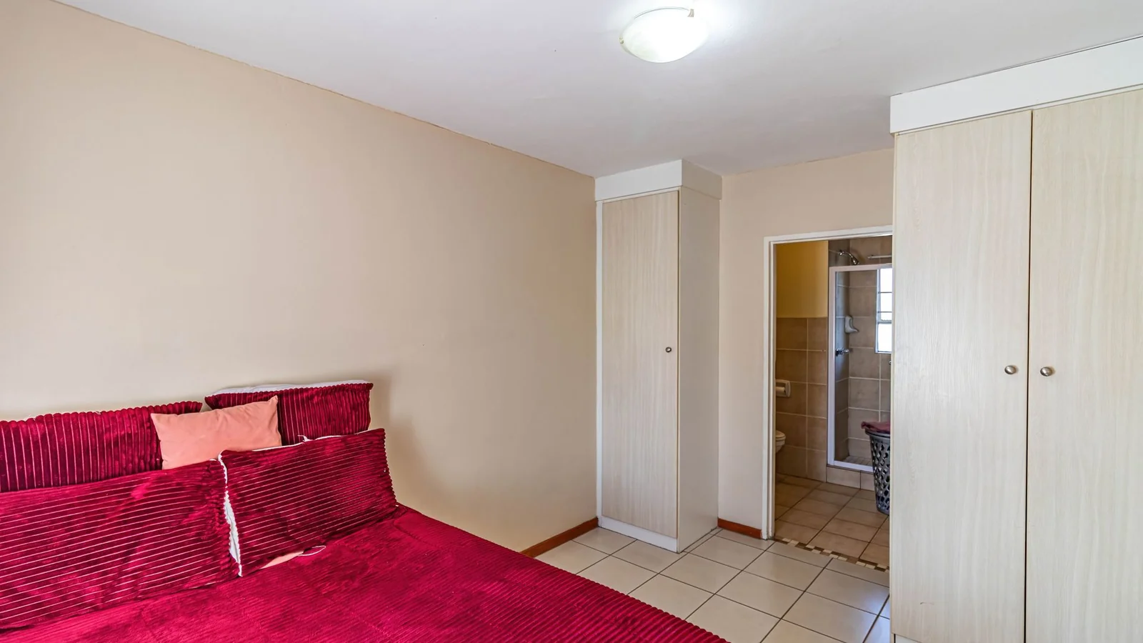 Secure 2-Bedroom En-Suite Apartment with Balcony in Prime Noordwyk Location
