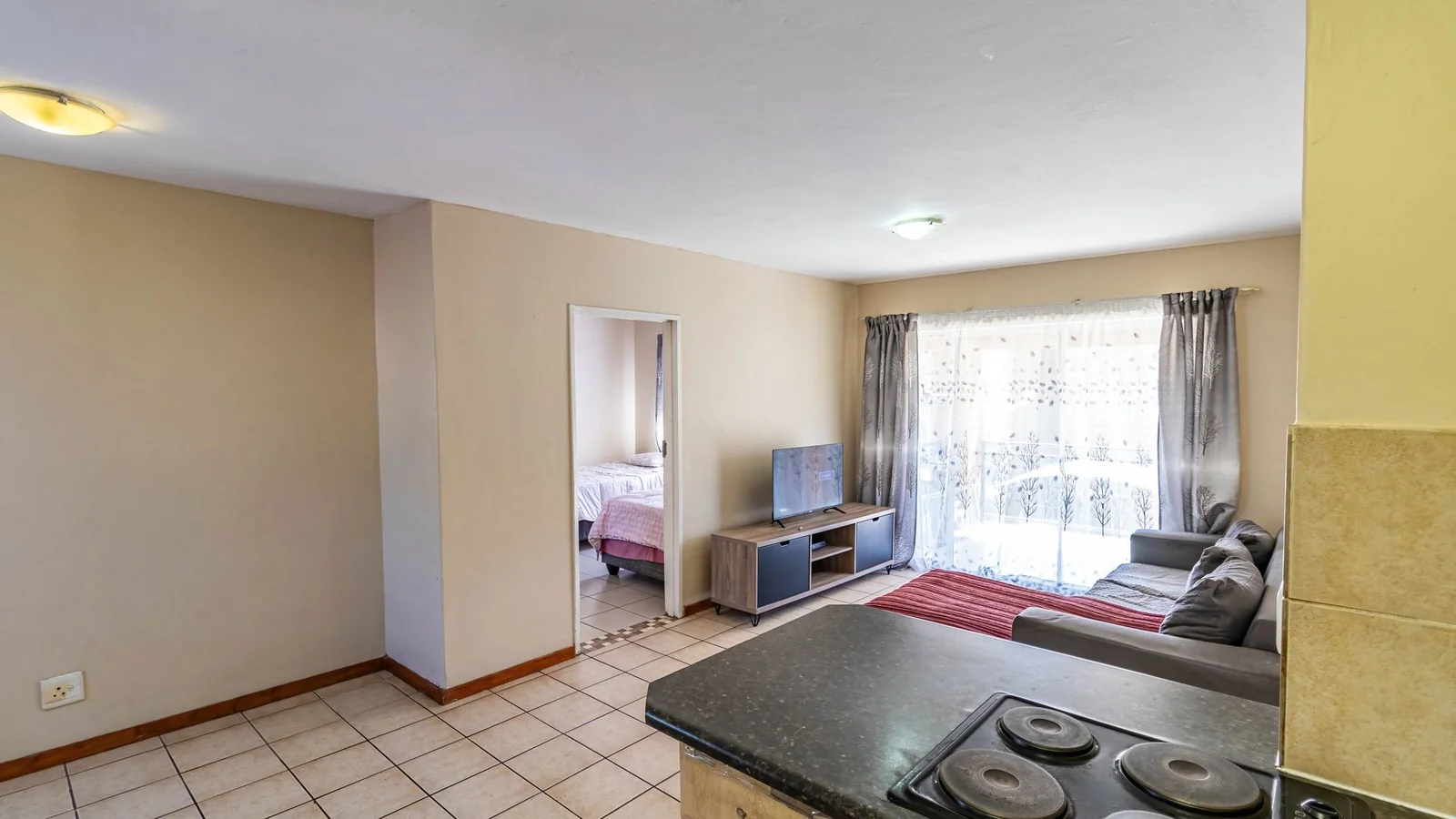 Secure 2-Bedroom En-Suite Apartment with Balcony in Prime Noordwyk Location