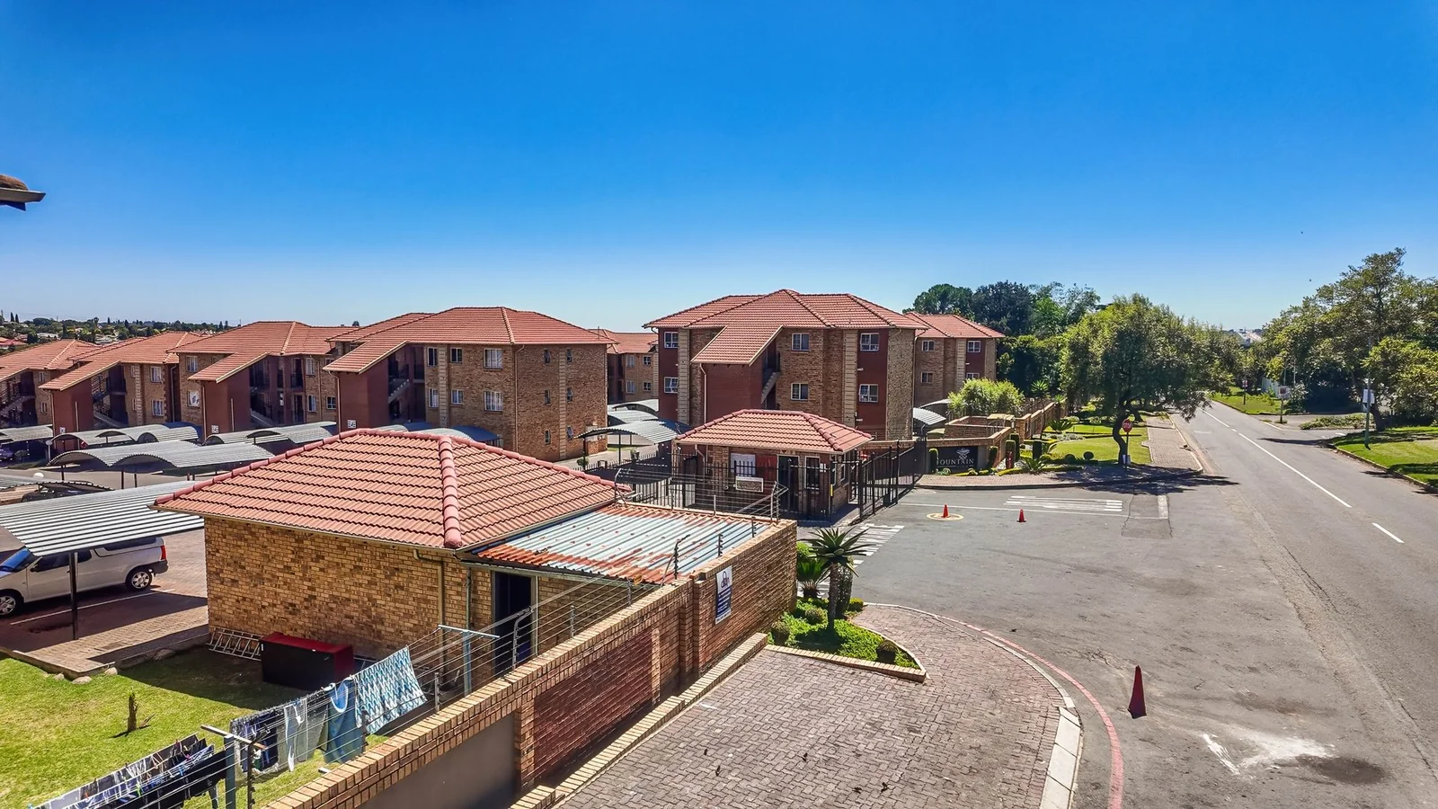 Secure 2-Bedroom En-Suite Apartment with Balcony in Prime Noordwyk Location