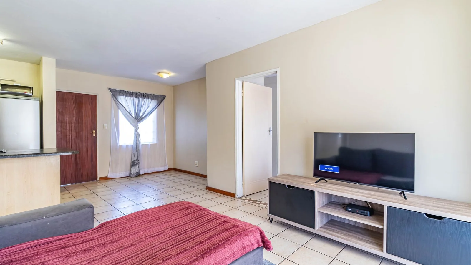 Secure 2-Bedroom En-Suite Apartment with Balcony in Prime Noordwyk Location