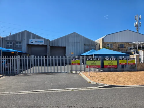 34 Station, Montague Gardens, Milnerton