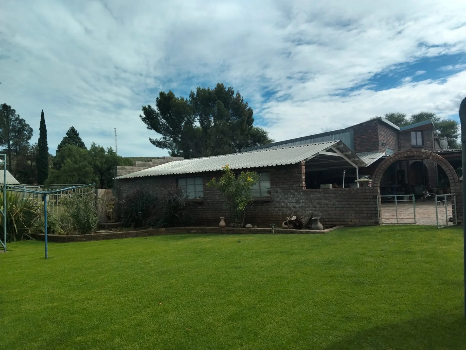 3 Bedroom House For Sale