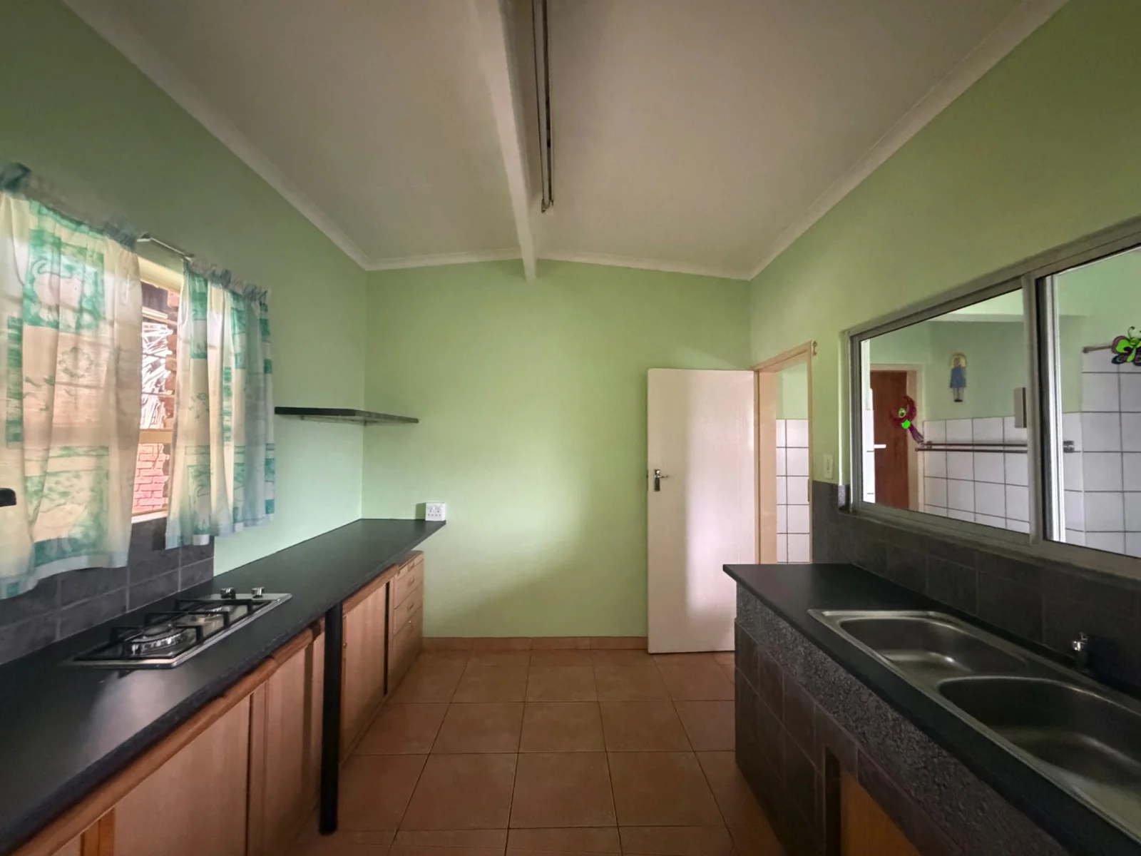 NEW LISTING ....... FOR THE BIGGER FAMILY IT IS ALL HERE!