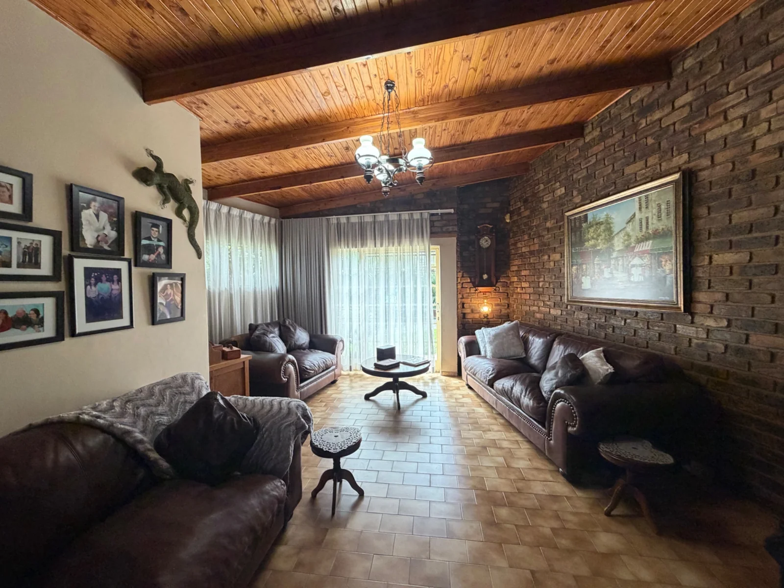 NEW LISTING ....... FOR THE BIGGER FAMILY IT IS ALL HERE!