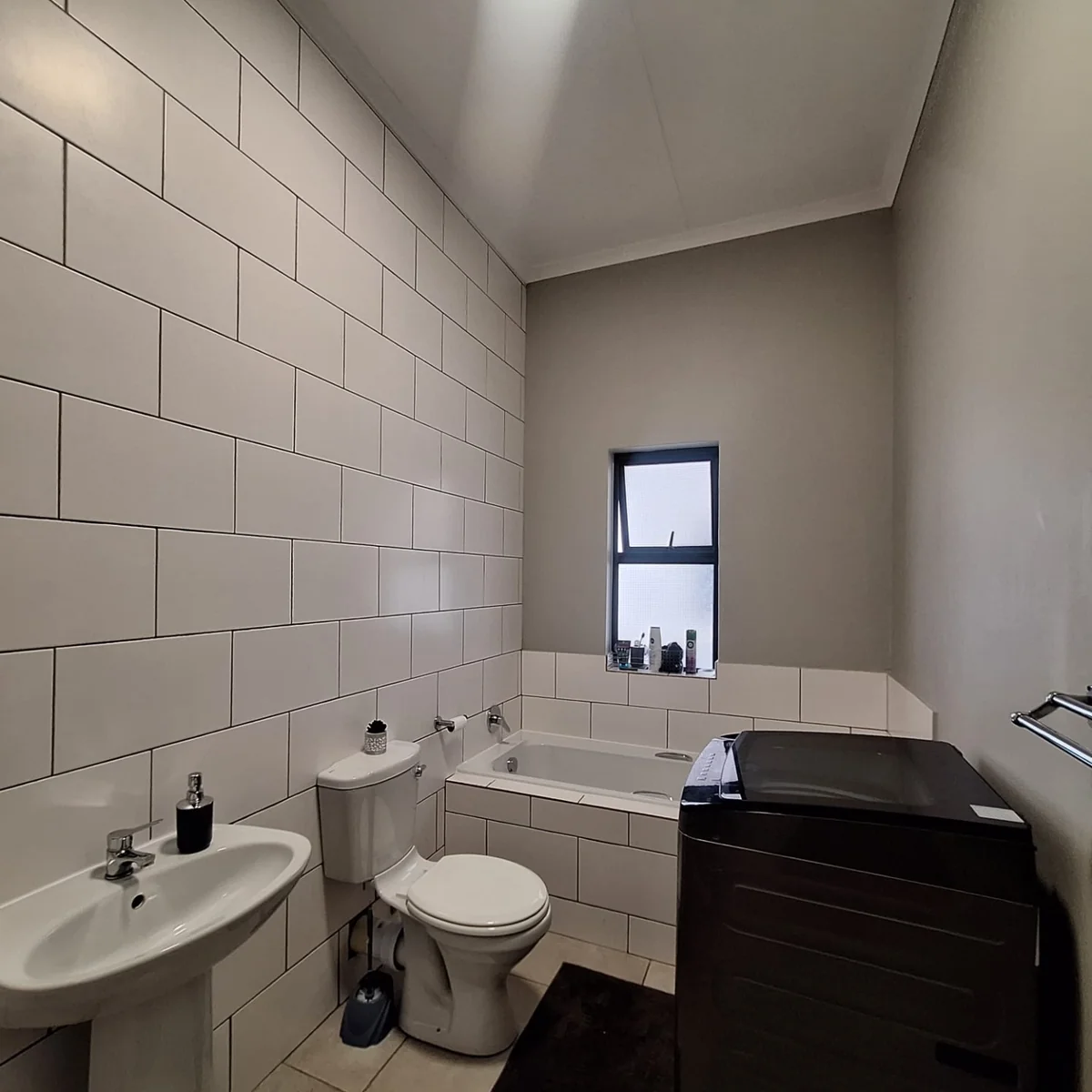 Comfortable 2-Bedroom Apartment To Rent in Sienna Complex