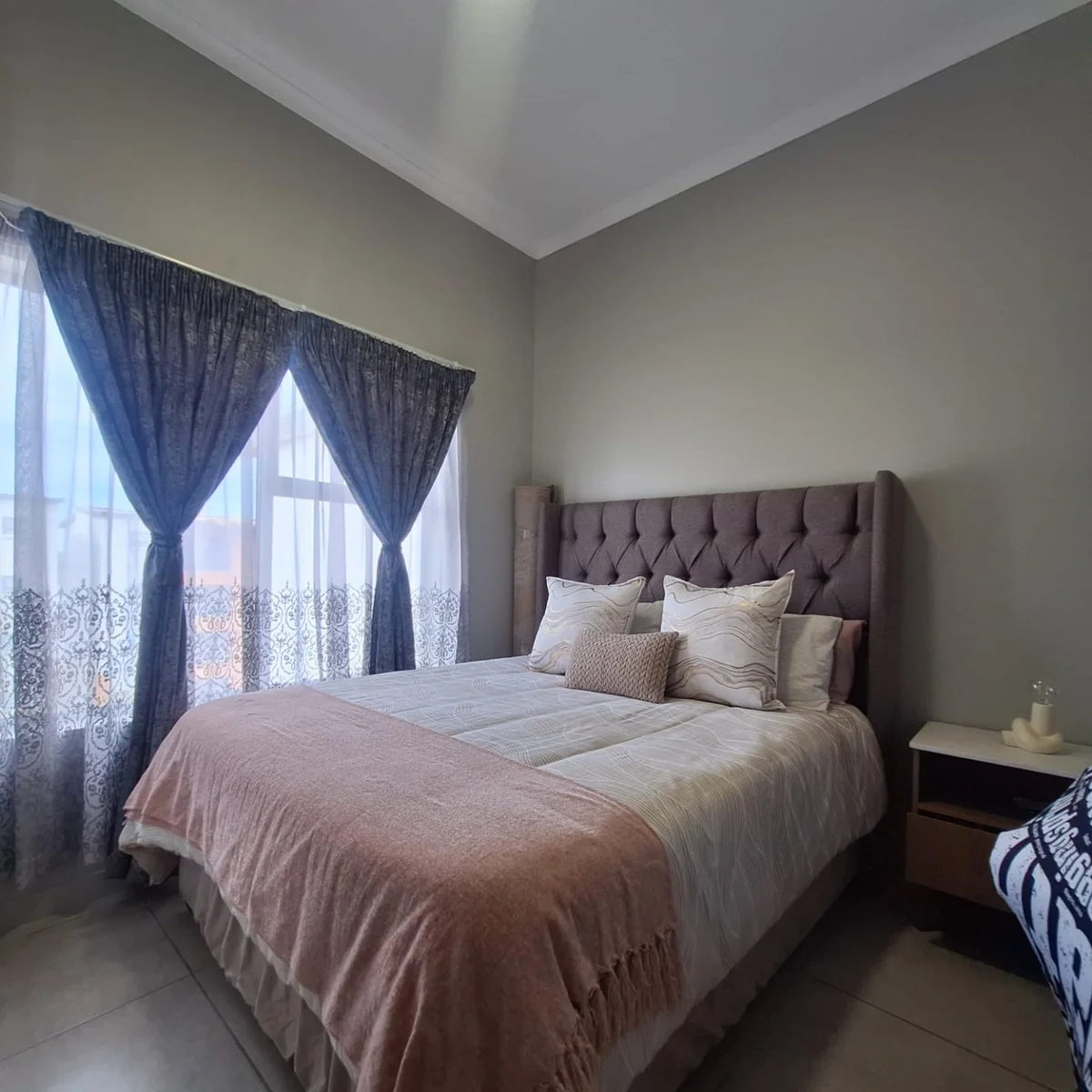 Comfortable 2-Bedroom Apartment To Rent in Sienna Complex