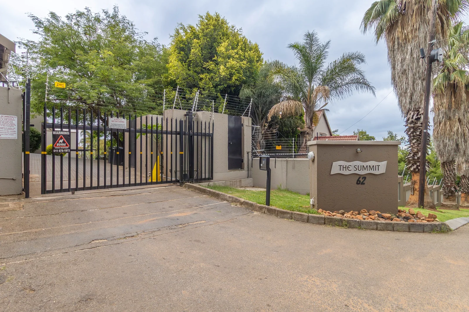 3 Bedroom Duplex for Sale in Allen’s Nek