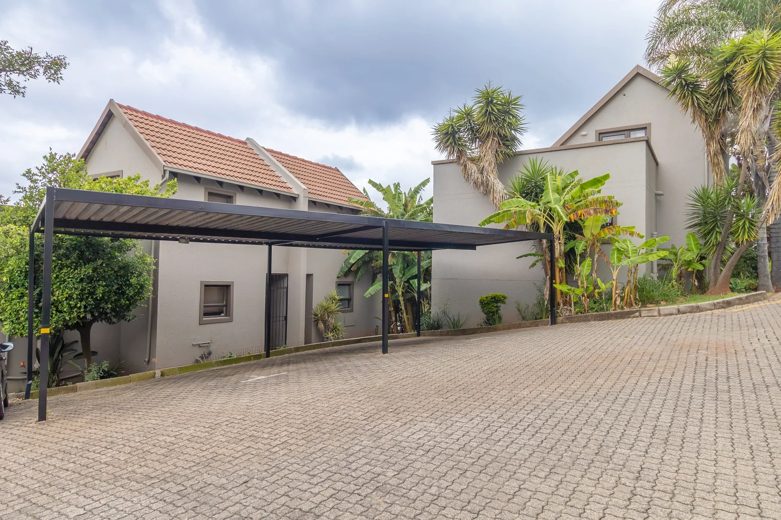 3 Bedroom Duplex for Sale in Allen’s Nek