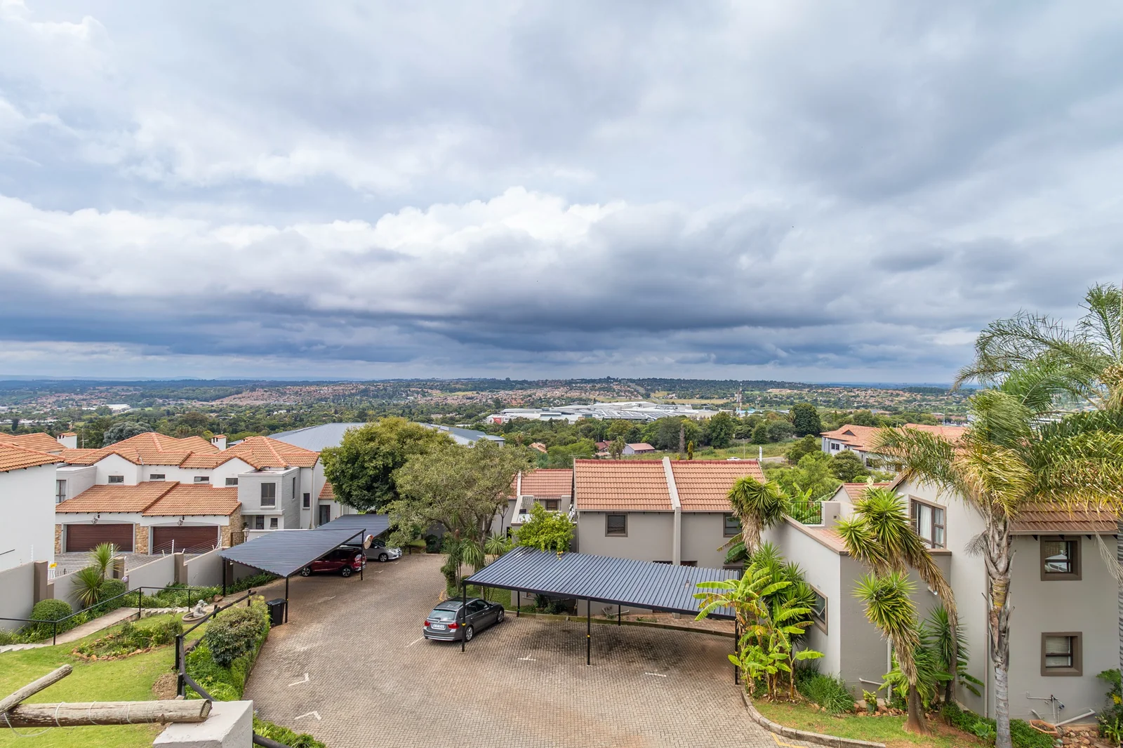 3 Bedroom Duplex for Sale in Allen’s Nek