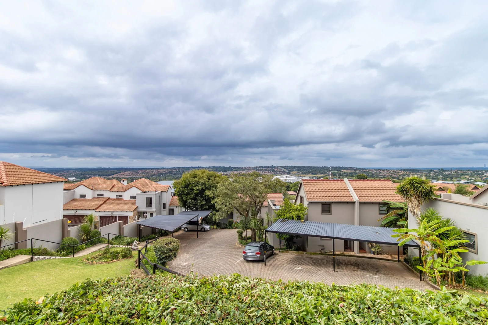 3 Bedroom Duplex for Sale in Allen’s Nek