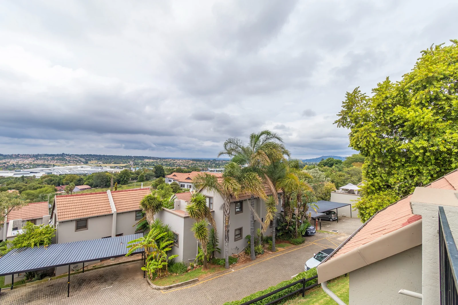 3 Bedroom Duplex for Sale in Allen’s Nek