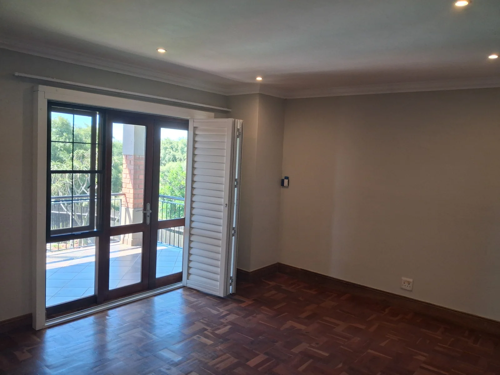 STUNNING FAMILY HOME TO LET IN LEEUWFONTEIN ESTATE!!!!!!