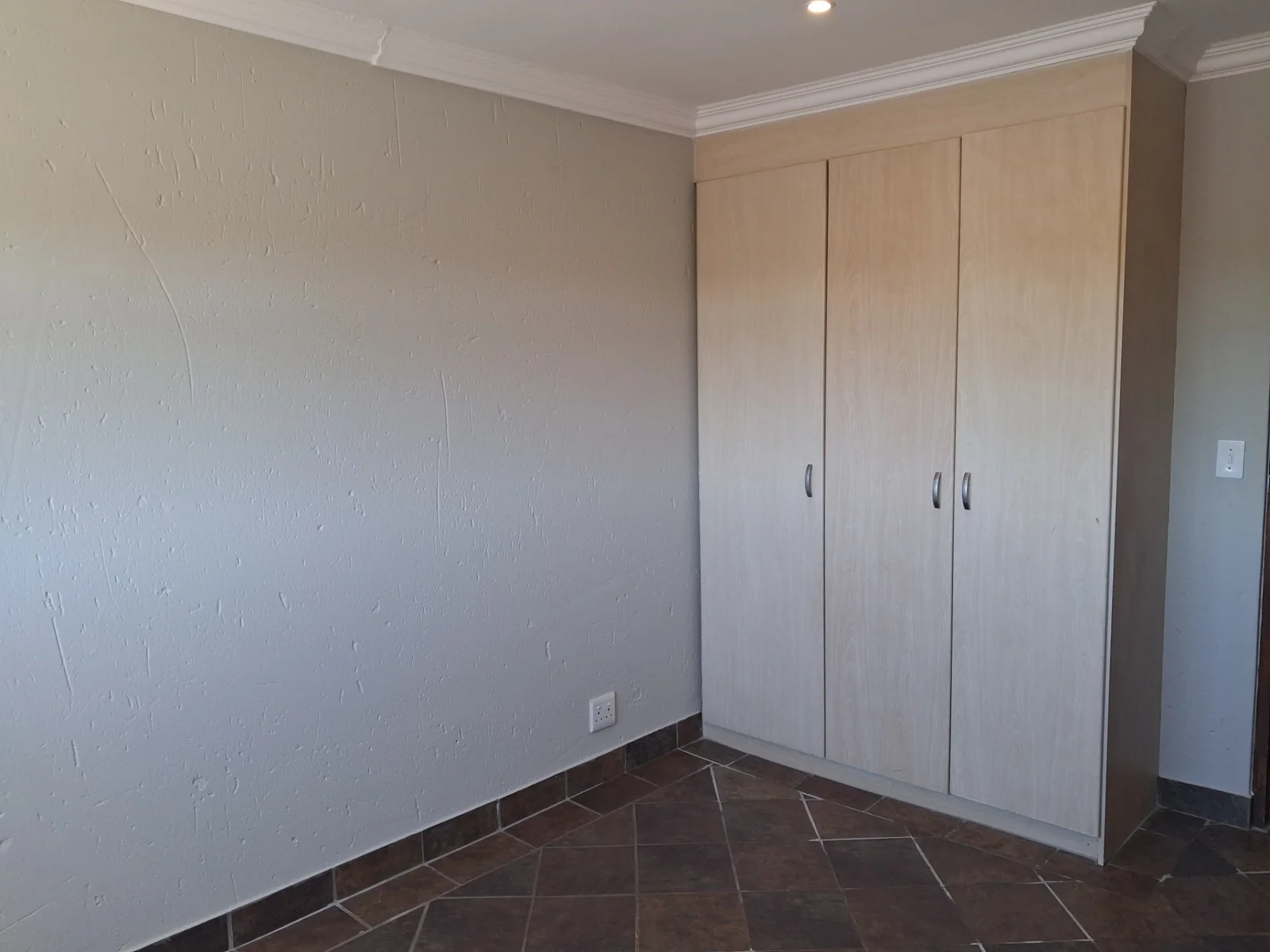 STUNNING FAMILY HOME TO LET IN LEEUWFONTEIN ESTATE!!!!!!