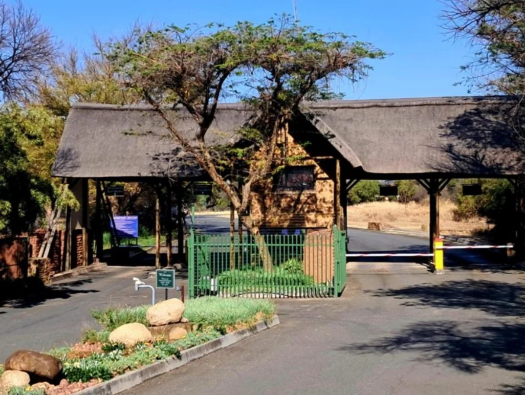 STUNNING FAMILY HOME TO LET IN LEEUWFONTEIN ESTATE!!!!!!