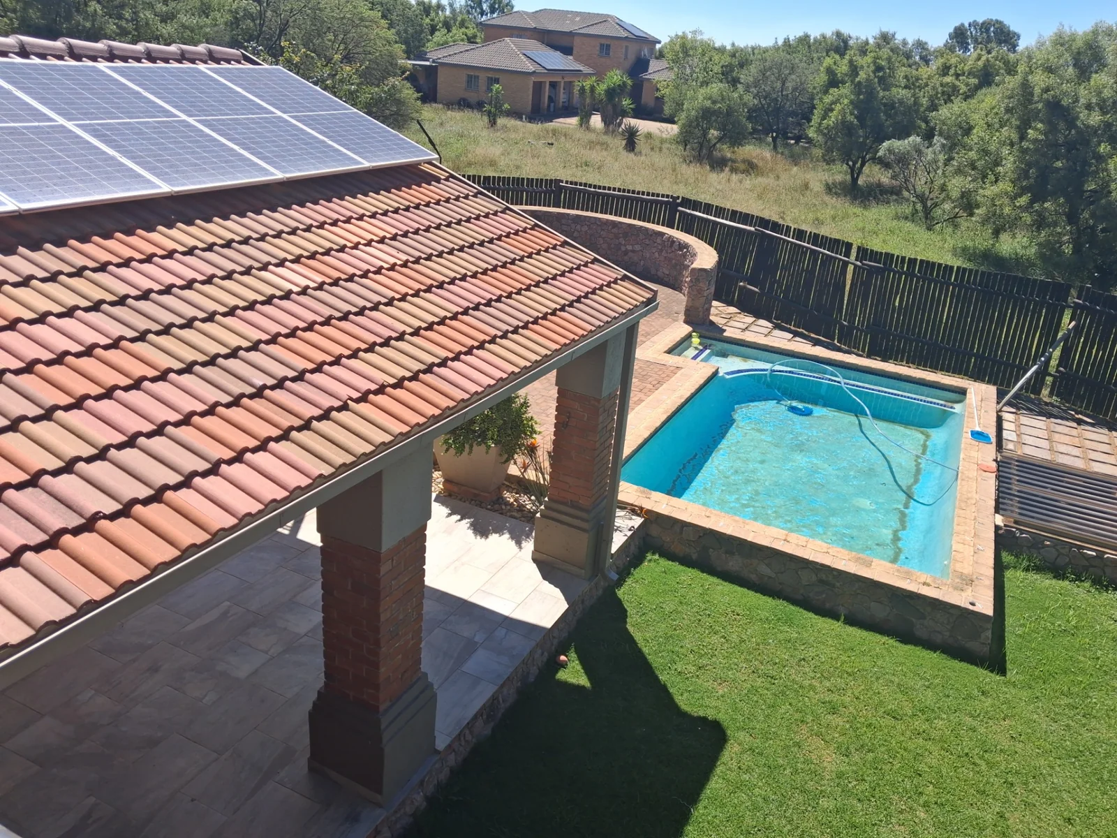 STUNNING FAMILY HOME TO LET IN LEEUWFONTEIN ESTATE!!!!!!